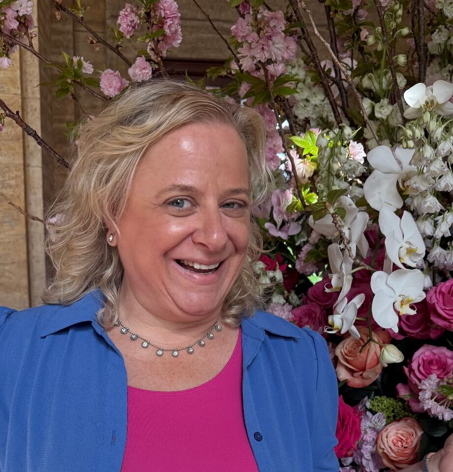 Julie Riga, Event Co-Host